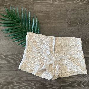 Express | Lace Short | Cream | Women’s | Size 2